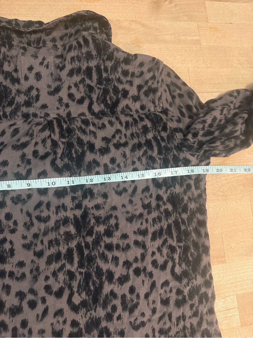 Rails Hunter Leopard Print Button-Down Shirt 100% Rayon - Picture 9 of 9